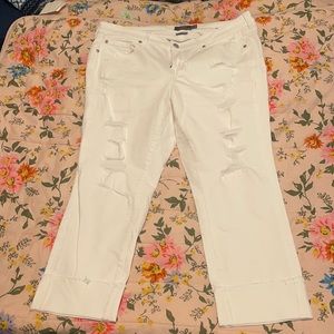 Torrid Cropped White jeans